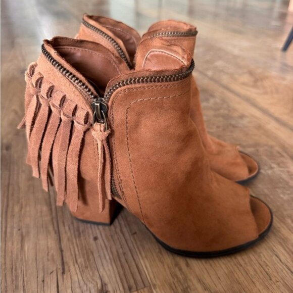 DV by Dolce Vita Shoes - DV by Dolce Vita Josie Suede Fringe Ankle Booties Size 7